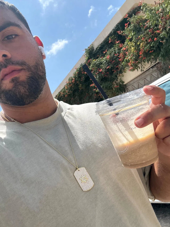 Mordechai Gadeloff wearing DY Judaica